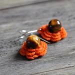Flower Earrings with Gemsto..